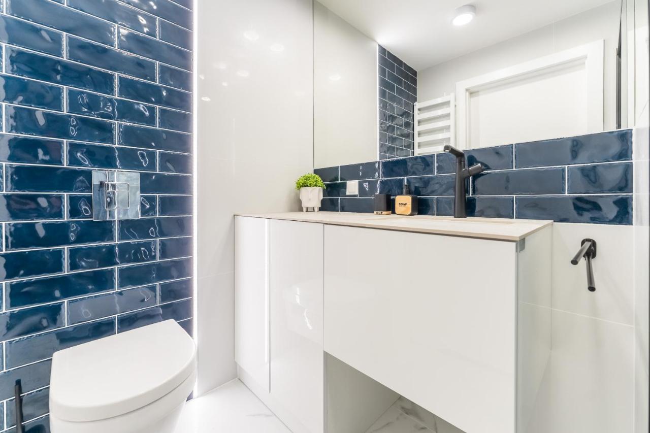 Westin House - Blue Apartment *